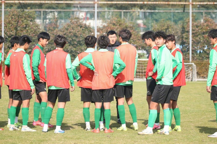 浙江U18、U16两队已前往日本横滨和琦玉，进行为期约10天的拉练