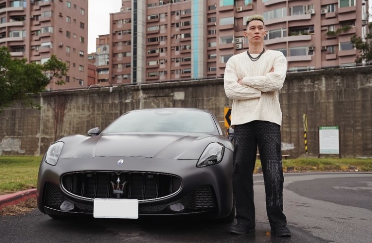 林书豪晒玛莎拉蒂GranTurismo Modena：我曾经梦寐以求的一切